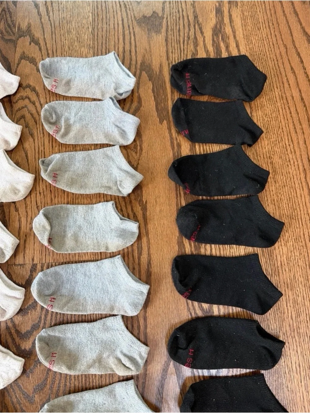 Youth medium low cut socks